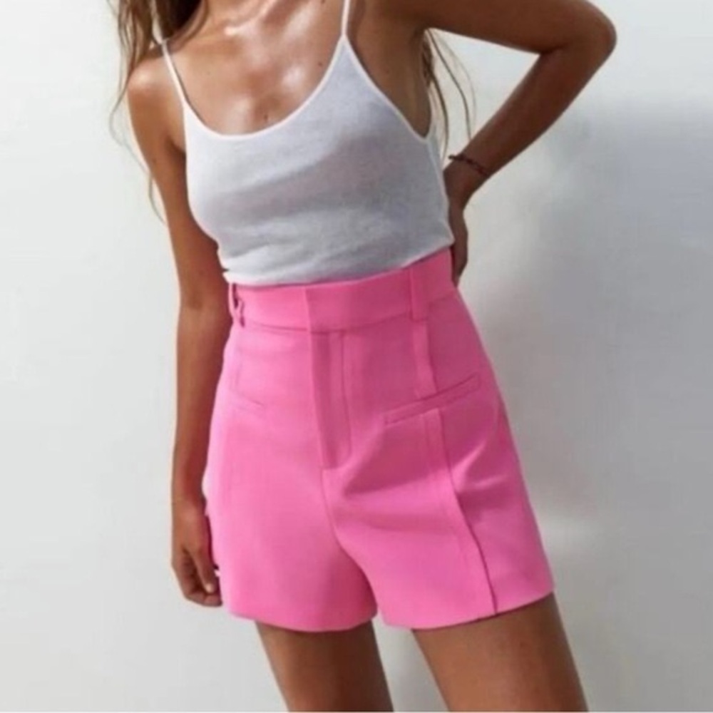 NWT Barbie Pink Tailored High Waisted Shorts With Pockets size XS